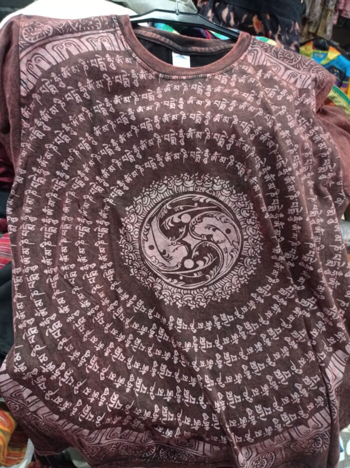 Camiseta ying yang color granate - Tienda de Ropa Hippie